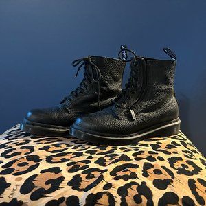 Dr. Martens Boots - easy entry side zip size 9M/EU 41